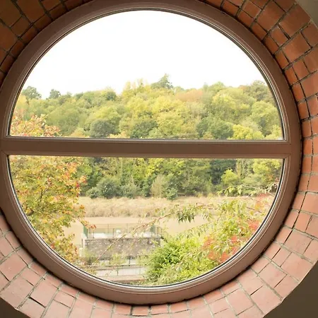 Дом отдыха Spacious One Bedroom House With Garden In Clifton *