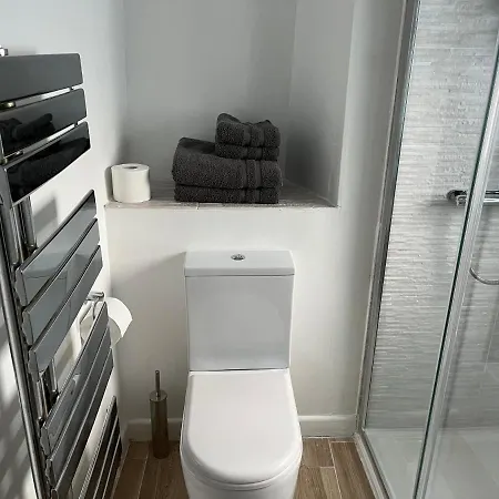 Spacious One Bedroom House With Garden In Clifton Дом отдыха Бристоль