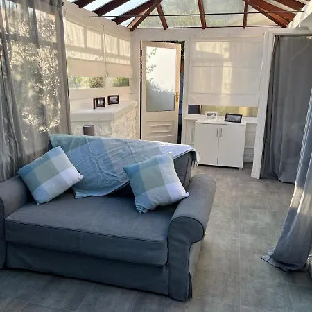Ferienhaus Spacious One Bedroom House With Garden In Clifton