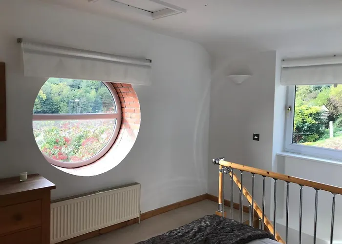 펜션 Spacious One Bedroom House With Garden In Clifton *